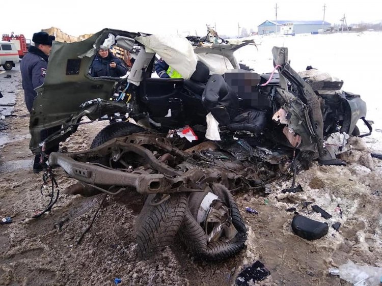 Жуткое ДТП в Башкирии: Lexus влетел в КамАЗ, есть жертвы Жуткое ДТП в Башкирии: Lexus влетел в КамАЗ, есть жертвы