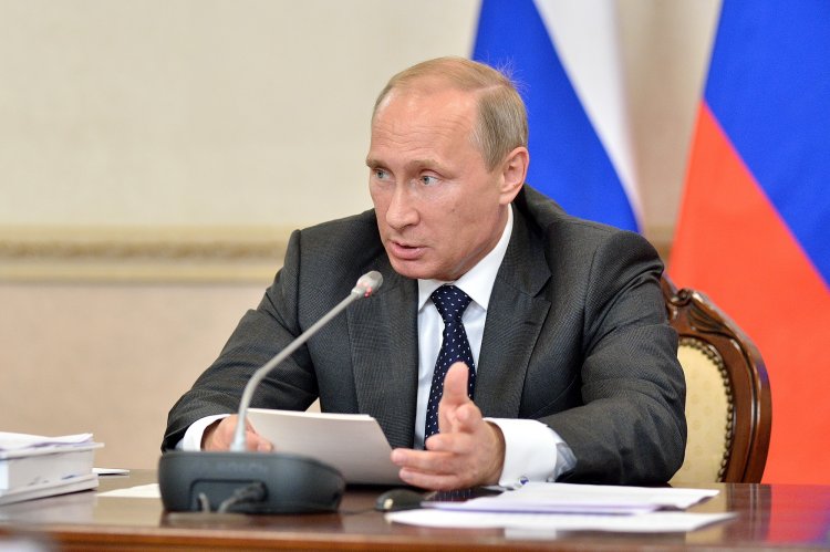 Путин подписал указ о призыве в армию по новым правилам Путин подписал указ о призыве в армию по новым правилам