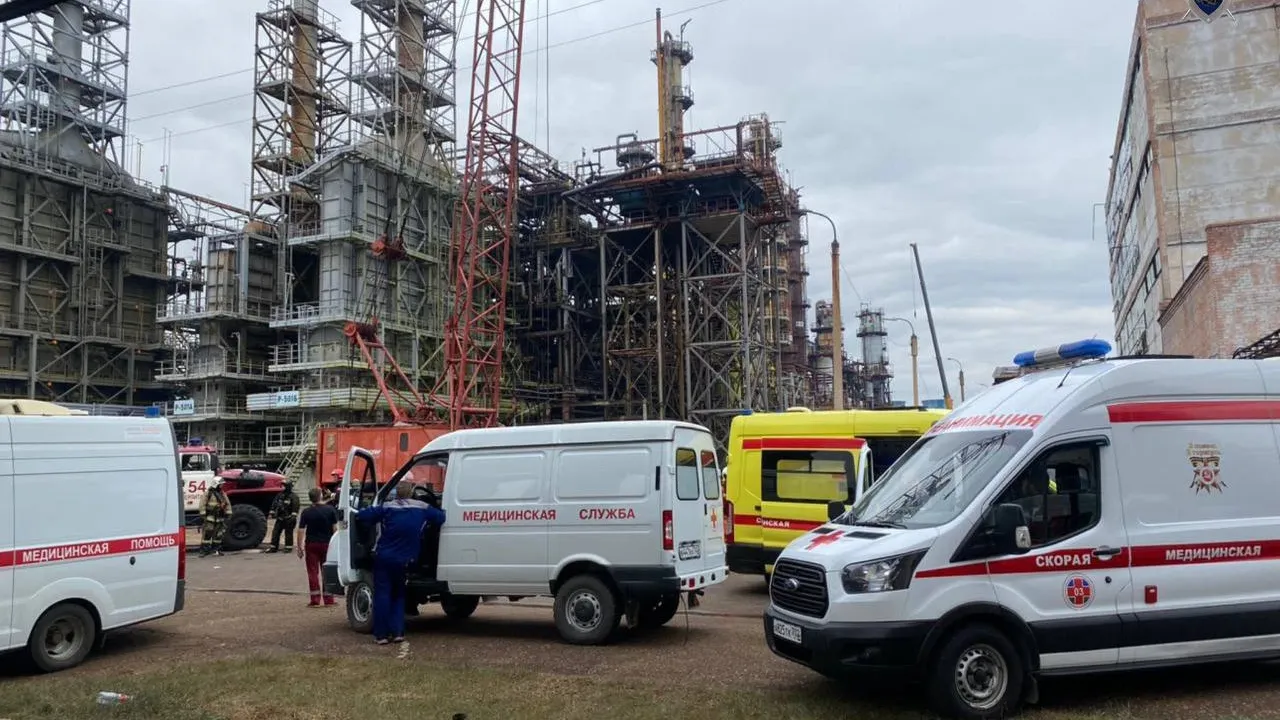 В Башкирии один человек погиб и более 30 пострадали при разгерметизации трубопровода на «БСК»