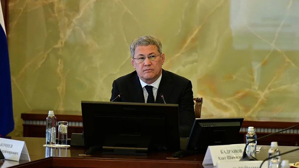 Радий Хабиров подписал закон о поддержке инвестиций в логистику