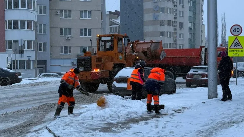 В Уфе из‑за снегопада коммунальные службы переведены на усиленный режим