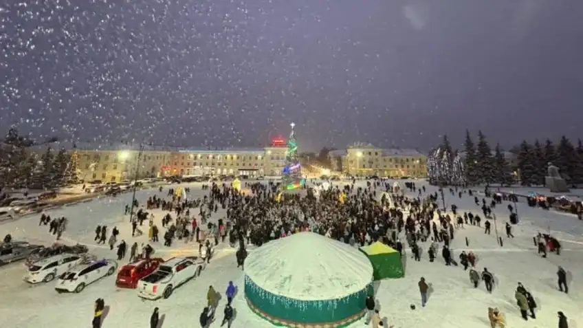 В Салавате торжественно открыли новогодний городок