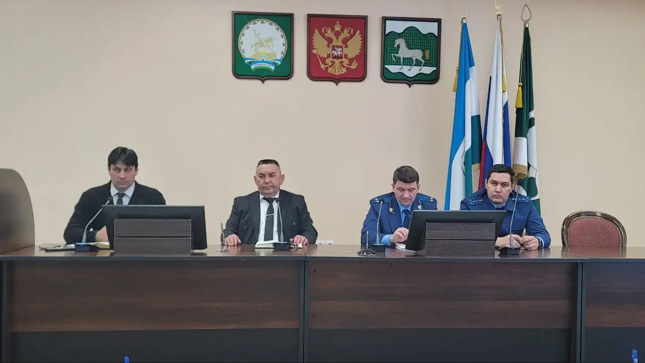 Глава Абзелиловского района взял под личный контроль коммунальные вопросы