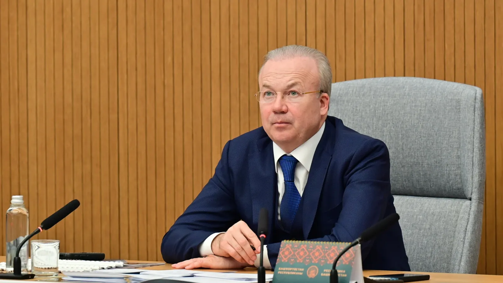 Андрей Назаров заявил о структурном дефиците кадров при низкой безработице