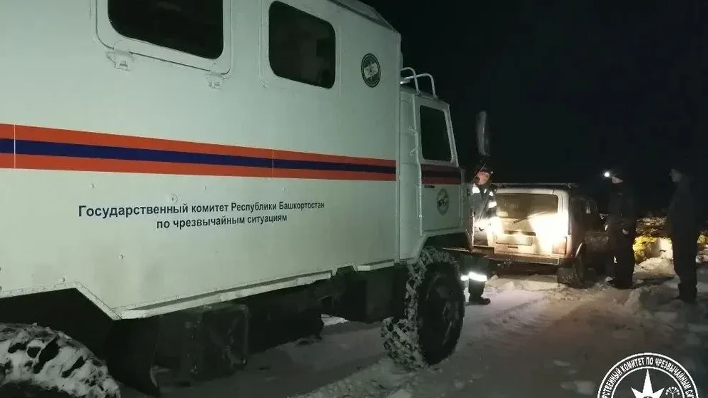 Два жителя Баймака застряли в снегу по дороге из лагеря «Юлдаш»