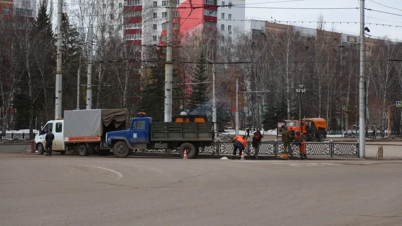В Стерлитамаке стартовал первый весенний субботник