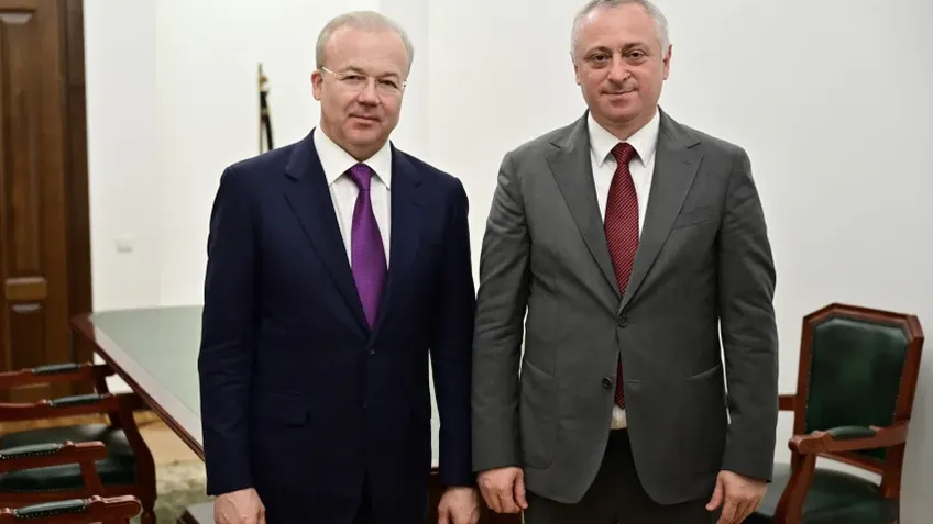 Президент Абхазии Гунба встретился с премьером Башкортостана Назаровым