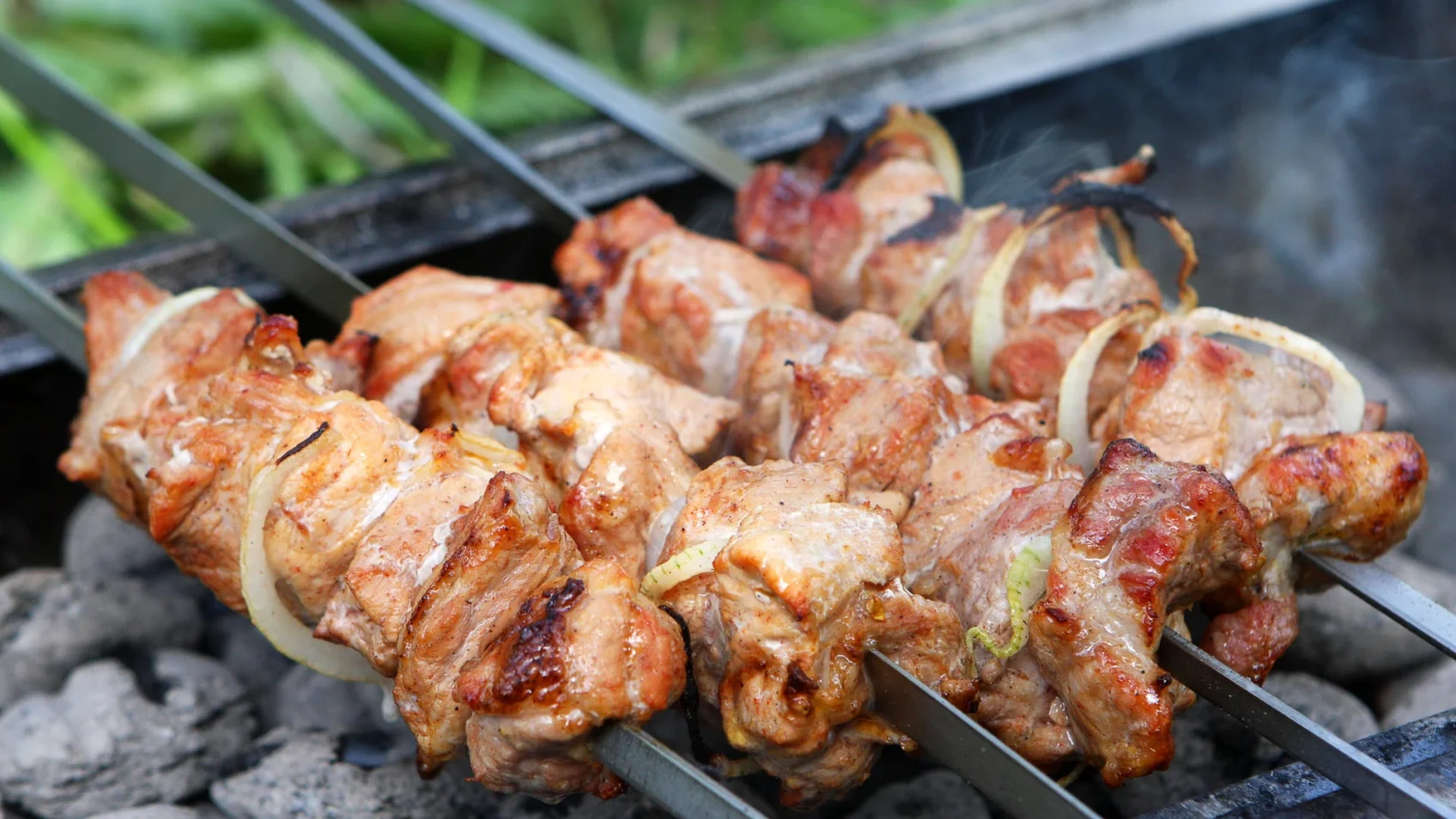 Любимый шашлык Сталина: маринад для идеально сочного и нежного мяса — раскрываем тонкости