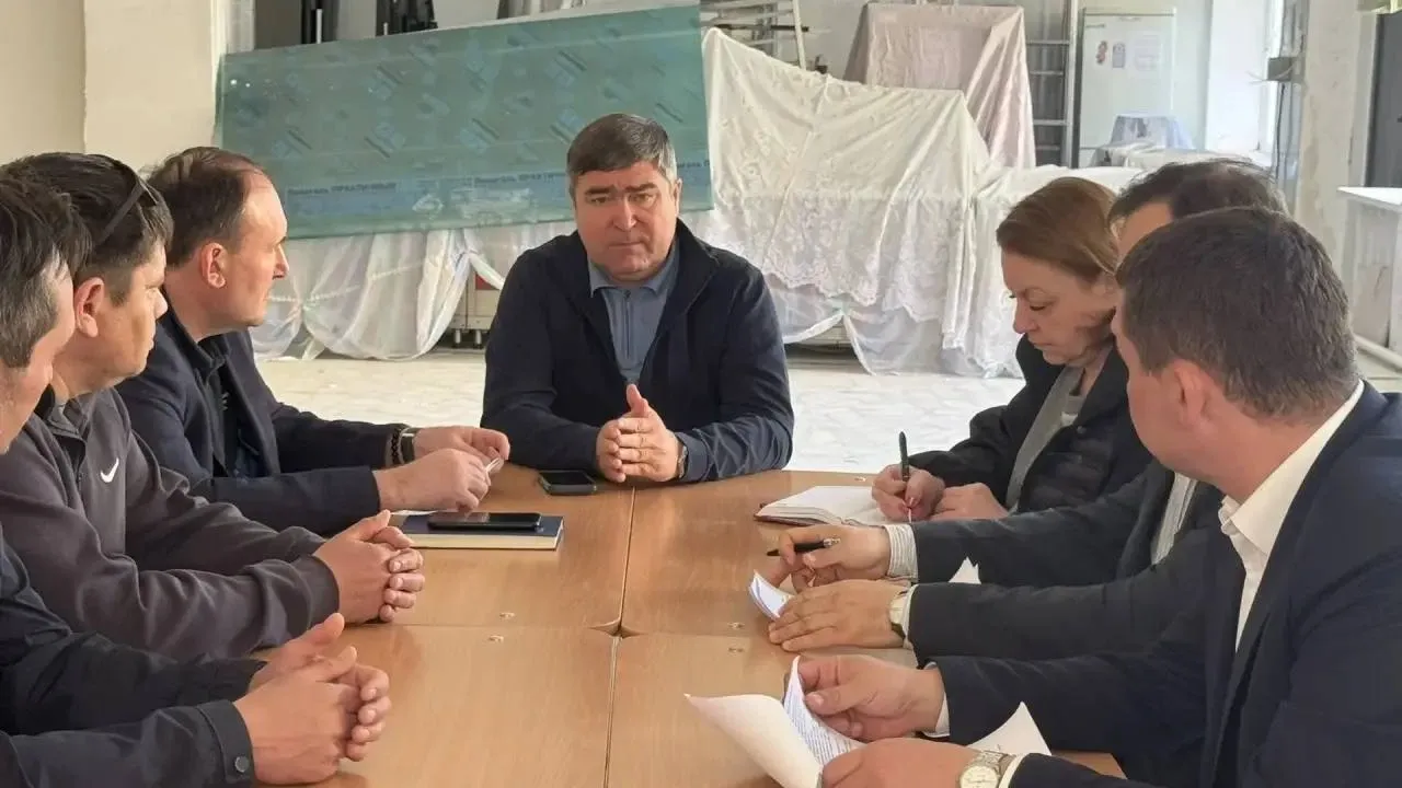 Илвир Нурдавлятов сообщил о ходе капремонта школ в Кировском районе Уфы