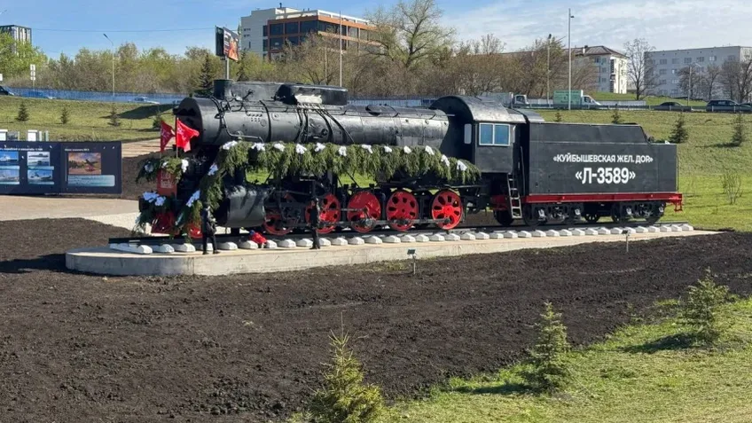 В Уфе у стелы «Город трудовой доблести» представили новый арт-объект